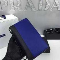 高級感溢れる　秋冬 PRADA プラダ　現代風のデザイン　ビジネスケース 2色可...