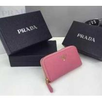機能性に優れた　秋冬 prada プラダ 上質な素材でキーケース 4色可選 