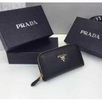 機能性に優れた　秋冬 prada プラダ 上質な素材でキーケース 4色可選 