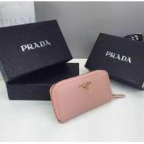 機能性に優れた　秋冬 prada プラダ 上質な素材でキーケース 4色可選 