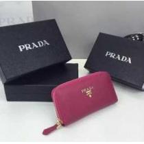 機能性に優れた　秋冬 prada プラダ 上質な素材でキーケース 4色可選 