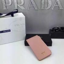 安心感のある　秋冬 PRADA プラダ 収納できる　カードケース シンプル 5色可選 