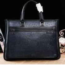 とっても便利　 prada プラダ カジュアルにも　ハンドバッグ 2色可選