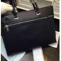 耐久性や機能性に prada プラダ 使い勝手がよく　ショルダー掛け 3色可選