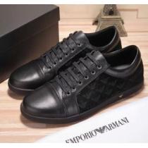 プレゼントに 2026春夏 アルマーニ  ARMANI ランニングシューズ 着用
