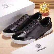 2026春夏 強い魅力を感じる一枚 ヴェルサーチ VERSACE スニーカー 抗...