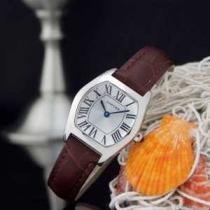 一味違うケーブル編みが魅力満点 2026 カルティエ CARTIER 女性用腕時...