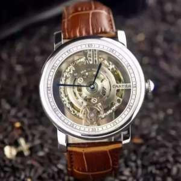 スタイリッシュな印象 2026 CARTIER カルティエ 機械式（自動巻き）ムーブメント 男性用腕時計