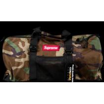 レジャーの必須アイテム　Supreme シュプリーム　コンツアーダッフルバッグ　...