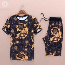 ◆モデル愛用◆ 2026春夏 ヴェルサーチ VERSACE 半袖セットアップ
