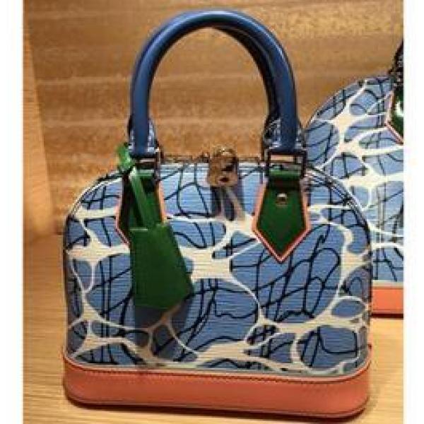 シンプルなデザイン　ルイヴィトン　 Louis Vuitton アルマPM 　印象的にバッグ.