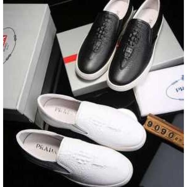 海外セレブ定番愛用 2026 プラダ PRADA フラットシューズ  2色可選