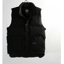 存在感あるアイテム　　CANADA GOOSE/カナダグース　滑らかな質感ダウン...