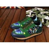 2026 上品な輝きを放つ形 ヴァレンティノ VALENTINO ランニングシュ...