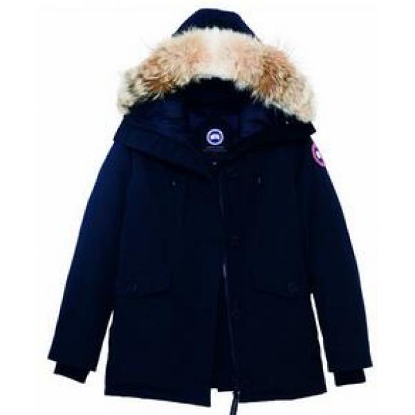 保温性に溢れる逸品　CANADA GOOSE カナダグース　動きやすいダウンジャケット. 