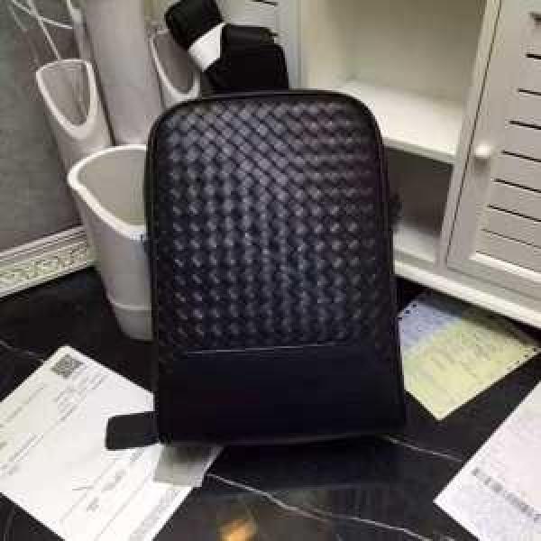 高級感を引き立てる  2026 ボッテガ ヴェネタ BOTTEGA VENETA ショルダーバッグ 斜め掛けバッグ BV106