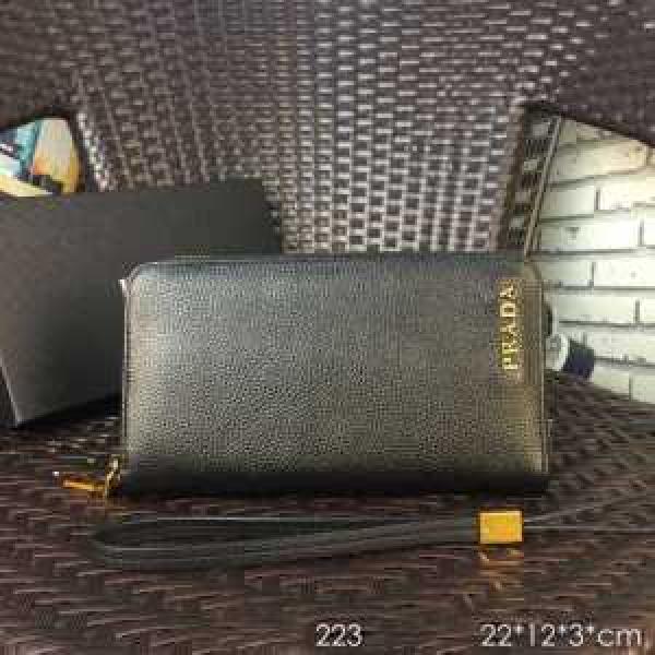 スタイルアップ効果  2026 プラダ PRADA ポーチ 223