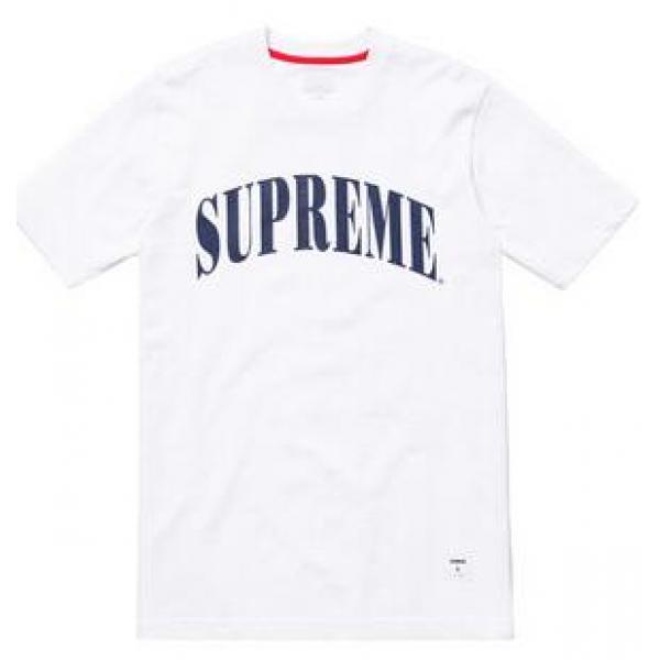今季の定番スタイルSupreme シュプリーム  リゾート感を演出できるＴシャツ .