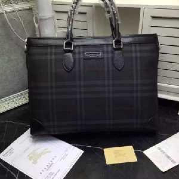 デザイン性の高い 2026 バーバリー BURBERRY ハンドバッグ 3380-1