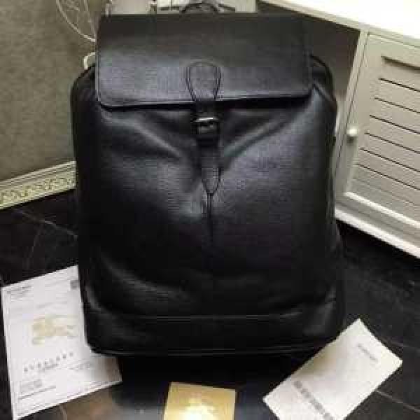 ムダな装飾を排したデザイン 2026 バーバリーBURBERRY  バックパック 1522
