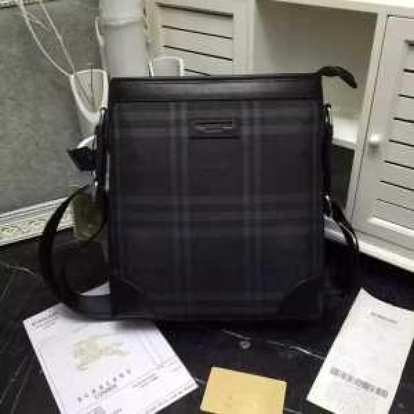 2026 存在感のある バーバリーBURBERRY  ショルダーバッグ 3380-4