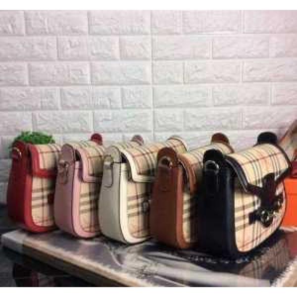 大人のおしゃれに 2026 バーバリーBURBERRY  ショルダーバッグ 多色選択可 380573