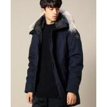 存在感に溢れるアイテム 激安ブランド　CANADA GOOSE 　オシャレ度もス...