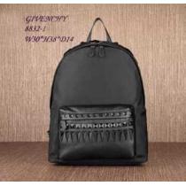 最旬アイテム  ジバンシー GIVENCHY 統一感のあるバックパック 8832-1