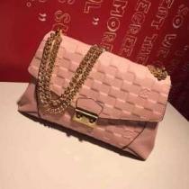 ◆モデル愛用◆ 2026  ルイ ヴィトンLOUIS VUITTON ショルダーバッグ 3色可選 M41598
