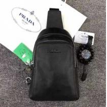 2026 上質 大人気！  プラダ PRADA 斜め掛けバッグ 8201