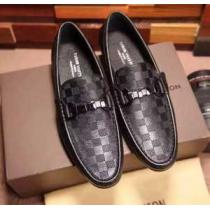 お買得  2026  ルイ ヴィトンLOUIS VUITTON カジュアルシュー...
