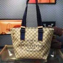 スタイルアップ効果 2026  ルイ ヴィトンLOUIS VUITTON 手持ち...