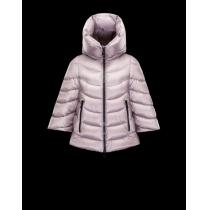 モンクレール MONCLER 2026秋冬 海外セレブ愛用 ダウンジャケット厳しい寒さに耐える