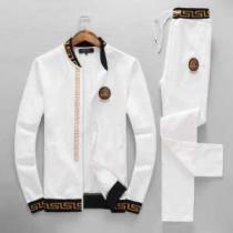 お洒落な存在感 2026秋冬 ヴェルサーチ VERSACE ジャージセット 2色...