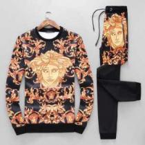 2026秋冬 【人気ブログ掲載】 ヴェルサーチ VERSACE ジャージセット 迷彩総柄