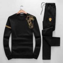 大人キレイに仕立てる 2026秋冬 ヴェルサーチ VERSACE ジャージセット...