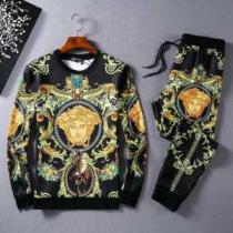 2026秋冬 入手困難！ヴェルサーチ VERSACE プルオーバーパーカー 上下...
