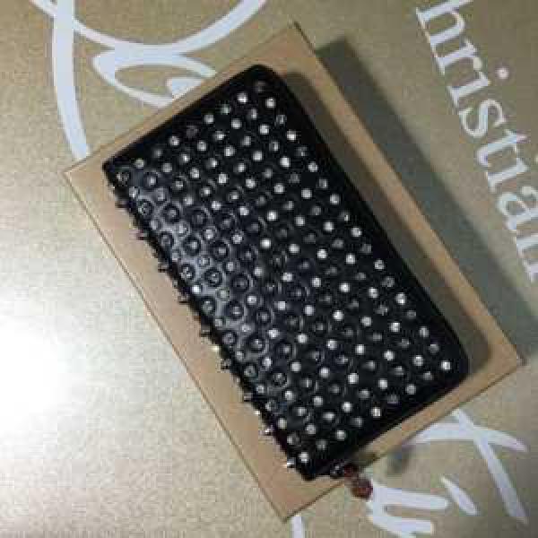 ポップ 2026秋冬 クリスチャンルブタンChristian Louboutin 財布