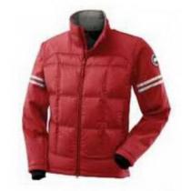 違和感ないカナダグース スーパーコピー Canada Goose　防寒性に溢れる...