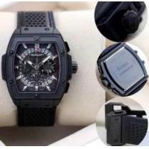 超レア HUBLOT ウブロ　高い機能性に溢れる腕時計.