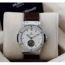 プレゼントに　 HUBLOT ウブロ 高品質を楽しめる腕時計. 