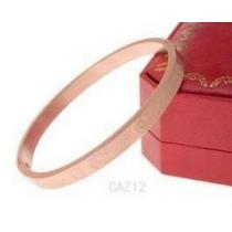 入手困難　カルティエ スーパーコピーCARTIER　高級感あふれるバングル.