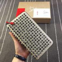 セール中2026秋冬 クリスチャンルブタンChristian Louboutin 財布