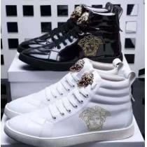 大好評♪ 2026秋冬  ヴェルサーチ VERSACE ハイトップシューズ 2色...