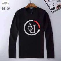 強い魅力を感じる一枚 2026秋冬 アルマーニ ARMANI 長袖Tシャツ 3色...