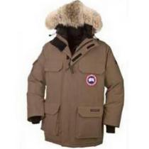 完売品　Canada Goose カナダグース スーパーコピー　一味違った魅力を引き出している ダウンジャケット　 2色可選.