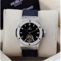 個性的な雰囲気のあるHUBLOTウブロ コピー　視認性の高い腕時計 . 
