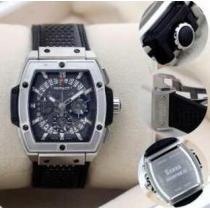 モザイク加工を施した重ね合わせているHUBLOT ウブロコピー　耐久性ある腕時計 .