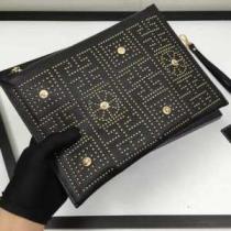 めちゃくちゃお得 2026春夏 ヴェルサーチ VERSACE セカンドバッグ