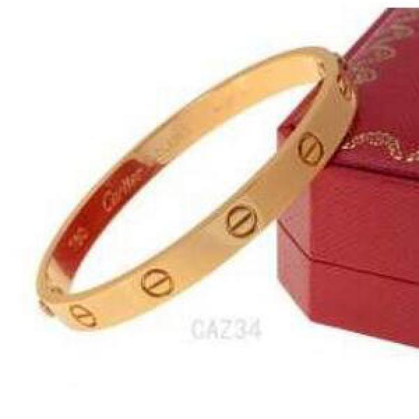 光沢感が損なわれないCARTIER カルティエコピー　存在感も抜群のバングル　美品.